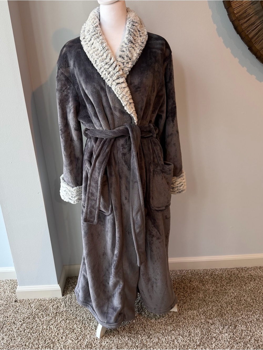 Carole Hochman Grey Plush Fleece Long Robe Faux Fur Trim Size M